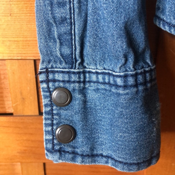 Miley Cyrus & Max Azria Denim Shirt/Jacket - Picture 4 of 6